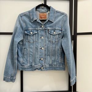 LEVI’S Jean Jacket